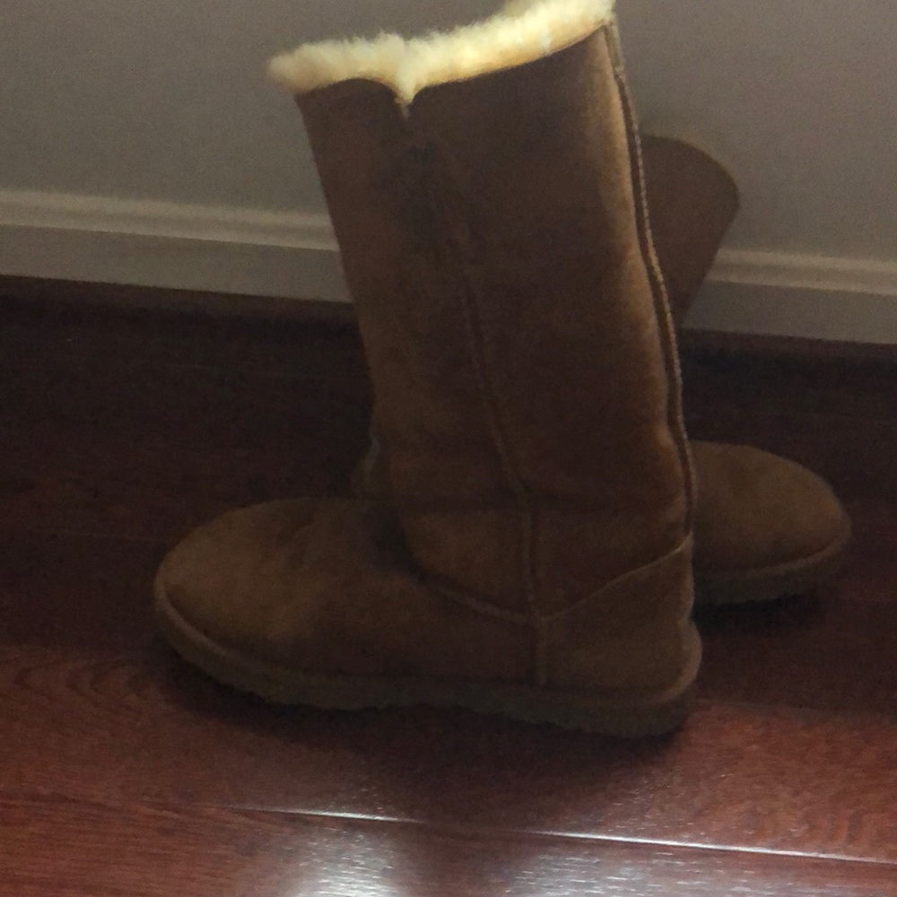 Knee high ugg boots